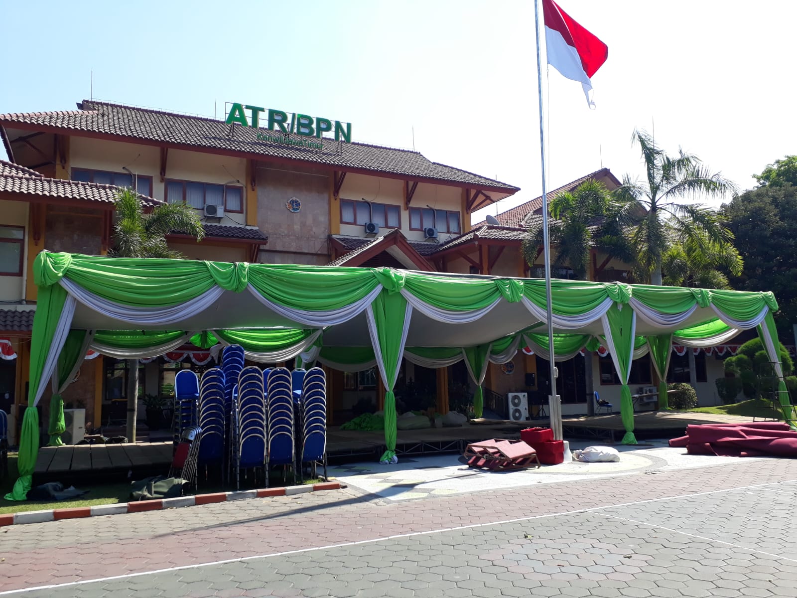 Tenda Dekor slayer kain hijau putih